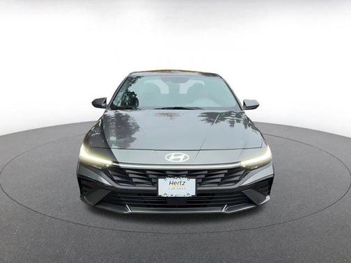 2025 Hyundai ELANTRA SEL