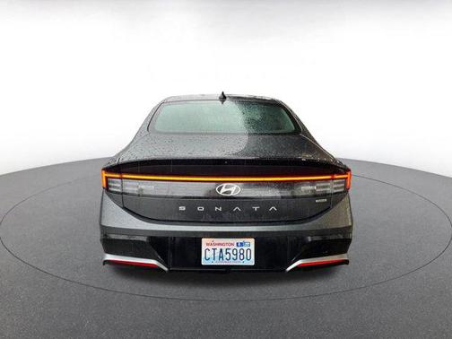 2025 Hyundai SONATA Hybrid SE