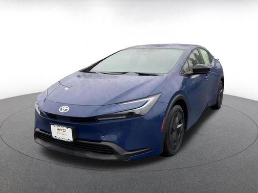 2025 Toyota Prius LE