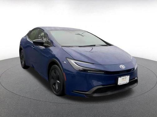 2025 Toyota Prius LE