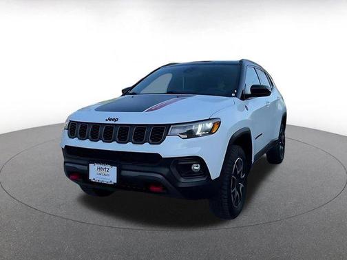 Bright White Clearcoat 2025 Jeep Compass Trailhawk