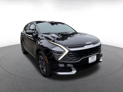 Ebony Black 2025 Kia Sportage LX