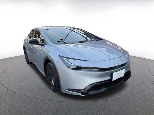 2025 Toyota Prius LE