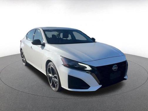 2024 Nissan Altima SR FWD