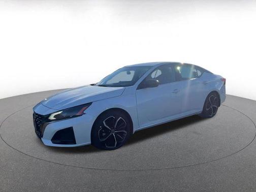 2024 Nissan Altima SR FWD