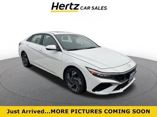 2025 Hyundai ELANTRA SEL