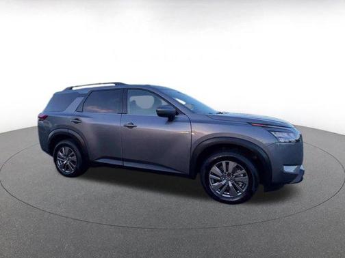 2025 Nissan Pathfinder SV FWD