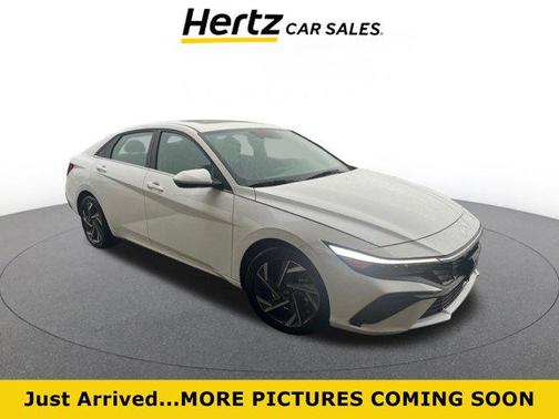 2025 Hyundai ELANTRA SEL