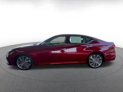 2024 Nissan Altima 2.5 SL