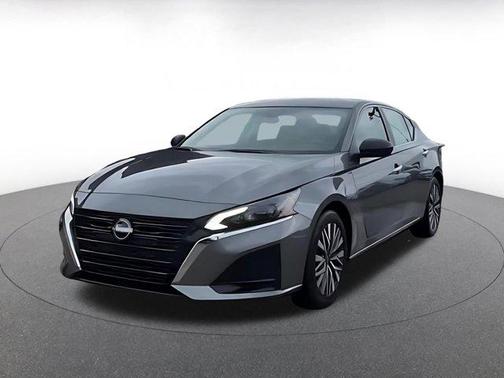 Gun Metallic 2025 Nissan Altima SV FWD