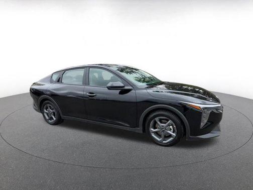 Aurora Black Pearl 2025 Kia K4 LXS