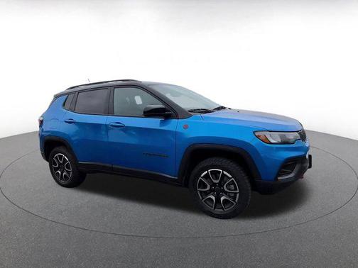 Hydro Blue Pearlcoat 2025 Jeep Compass Trailhawk