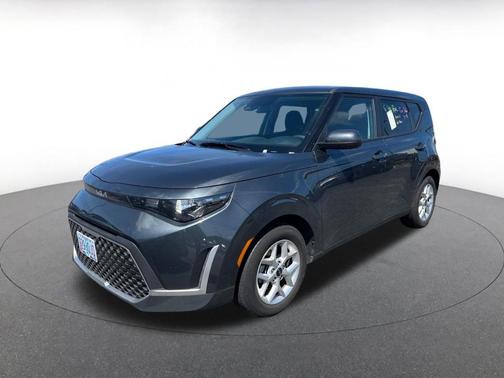 Gravity Gray 2025 Kia Soul LX