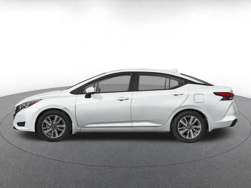 Aspen White Tricoat 2025 Nissan Versa 1.6 SV