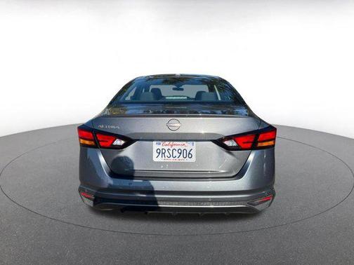 Gun Metallic 2025 Nissan Altima SV FWD