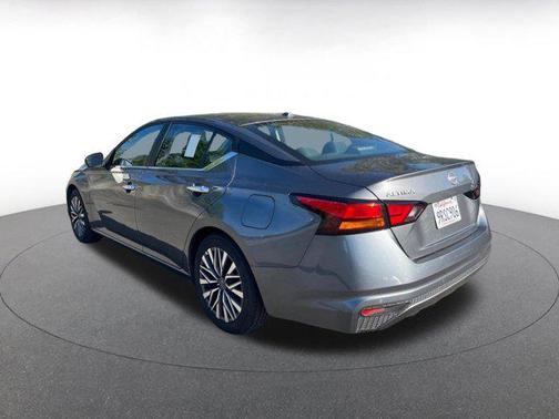 Gun Metallic 2025 Nissan Altima SV FWD