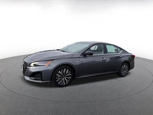 Gun Metallic 2025 Nissan Altima SV FWD