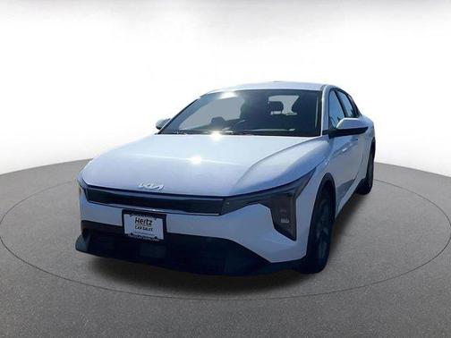 Snow White Pearl 2025 Kia K4 LXS