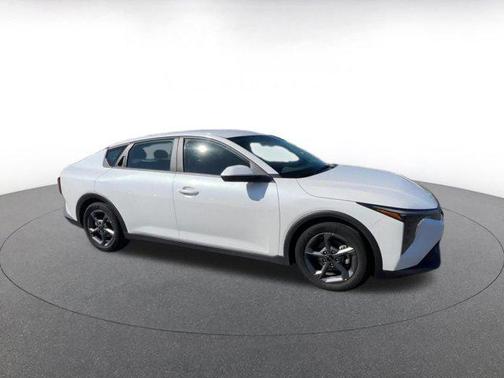 Snow White Pearl 2025 Kia K4 LXS