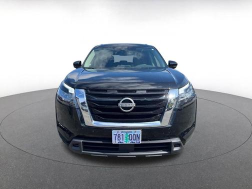 Super Black 2025 Nissan Pathfinder SV FWD