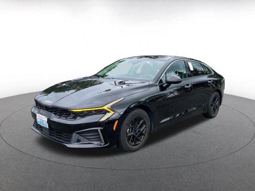 Aurora Black Pearl 2025 Kia K5 LXS