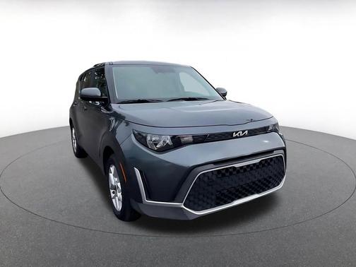 Gravity Gray 2025 Kia Soul LX