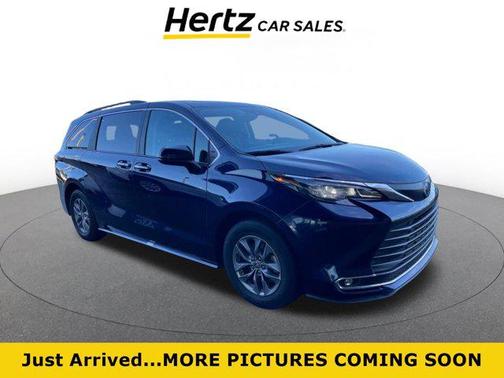 2024 Toyota Sienna XLE