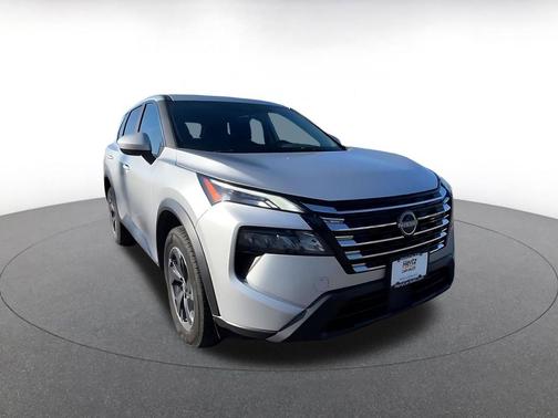 Brilliant Silver Metallic 2025 Nissan Rogue SV