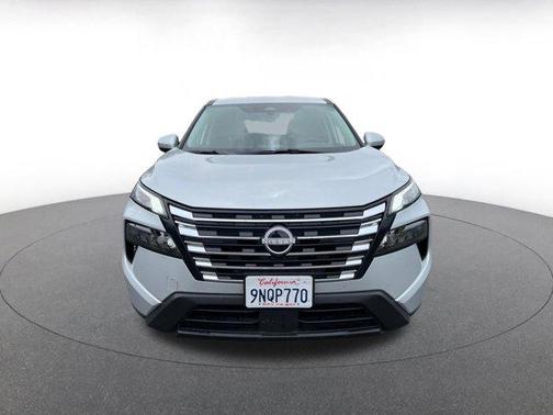 Brilliant Silver Metallic 2025 Nissan Rogue SV