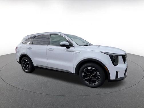 Glacial White Pearl 2024 Kia Sorento S