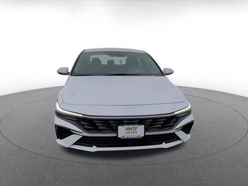 2025 Hyundai ELANTRA SEL