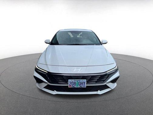 2025 Hyundai ELANTRA SEL