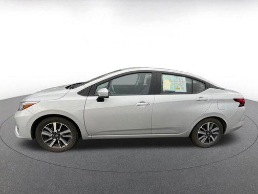 Brilliant Silver Metallic 2025 Nissan Versa 1.6 SV