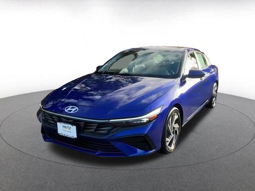 2025 Hyundai ELANTRA SEL