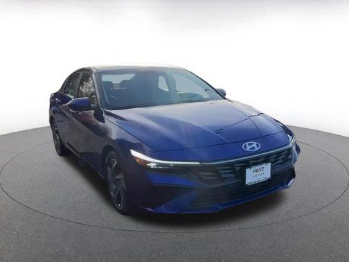 2025 Hyundai ELANTRA SEL