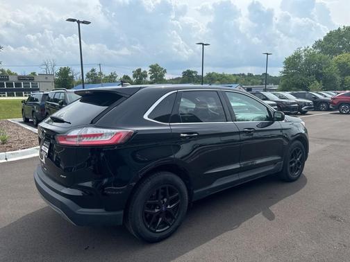 2022 Ford Edge Sport