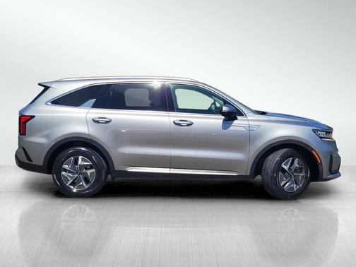 Steel Gray 2022 Kia Sorento Hybrid S