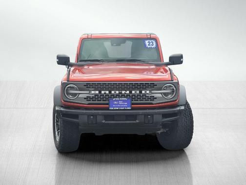 Hot Pepper Red Metallic Tinted Clearcoat 2023 Ford Bronco Badlands