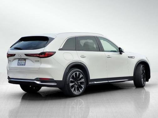 2024 Mazda CX-90 PHEV Premium