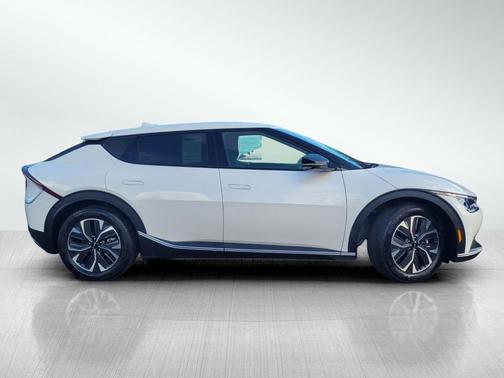 2024 Kia EV6 Light