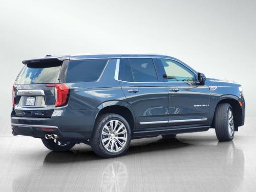 Hunter Green 2021 GMC Yukon Denali