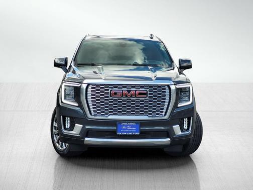 Hunter Green 2021 GMC Yukon Denali