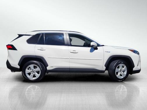2020 Toyota RAV4 Hybrid LE