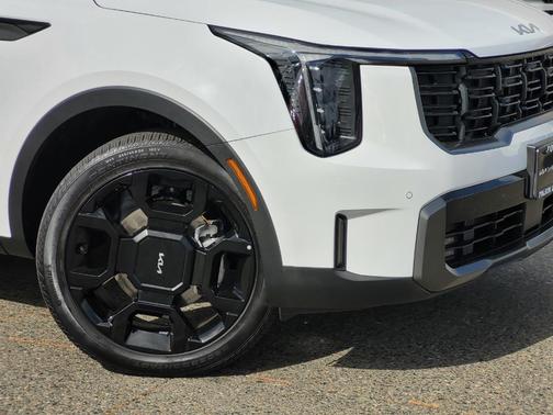 2024 Kia Sorento X-Line EX