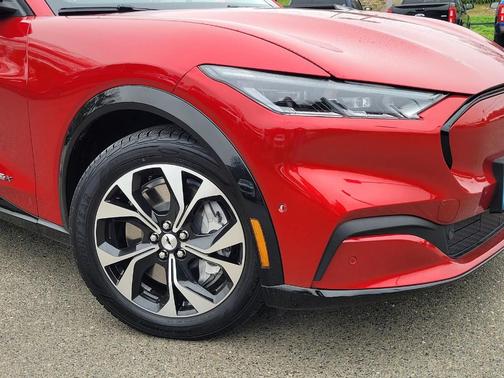 2021 Ford Mustang Mach-E Premium