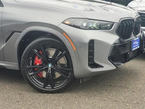 2024 BMW X6 M60i