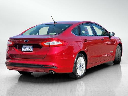 2016 Ford Fusion Hybrid SE