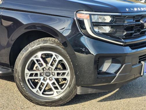 2025 Ford Expedition Max Active