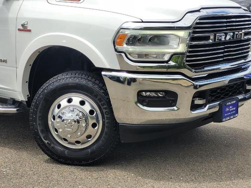 Bright White Clearcoat 2022 RAM 3500 Laramie