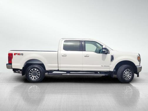 White Metallic 2022 Ford F-250 Lariat